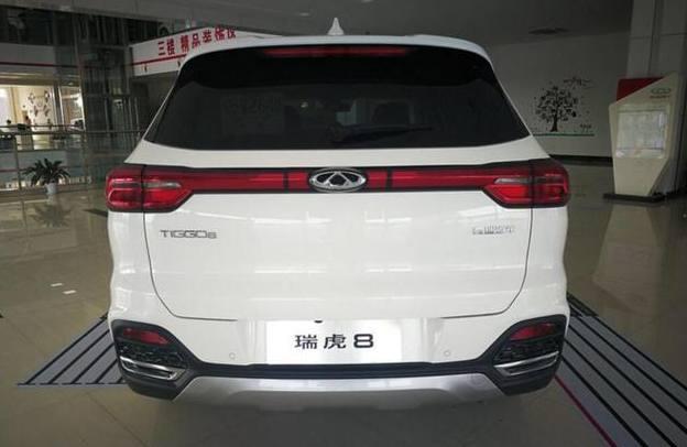 瑞虎8到店实拍!比H6大一圈,内饰不输奔驰,10万起,买H6后悔了