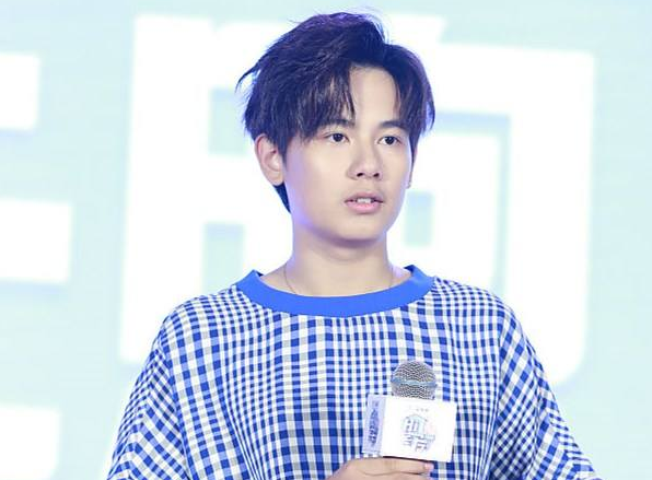 明星公开恋情会掉粉?可为何胡先煦和他们公开后都涨粉了