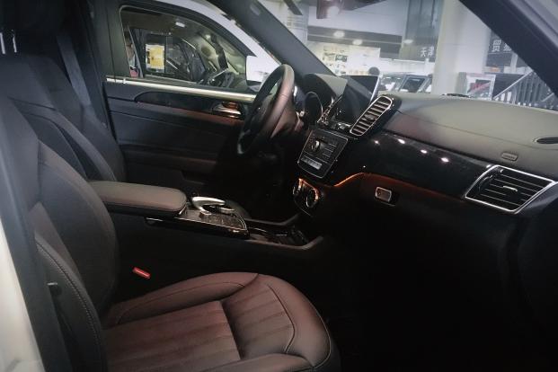 进口奔驰GLS450电控元件使汽车的操纵性能安全性能以及舒适性