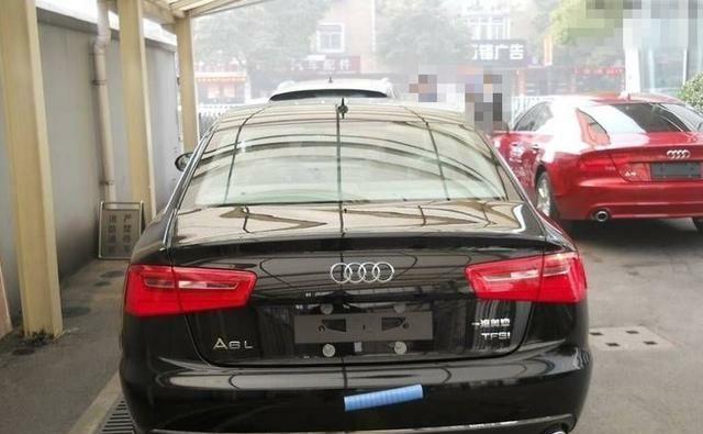 18万提奥迪A6L手动挡库存车,16寸轮毂丑到没朋友