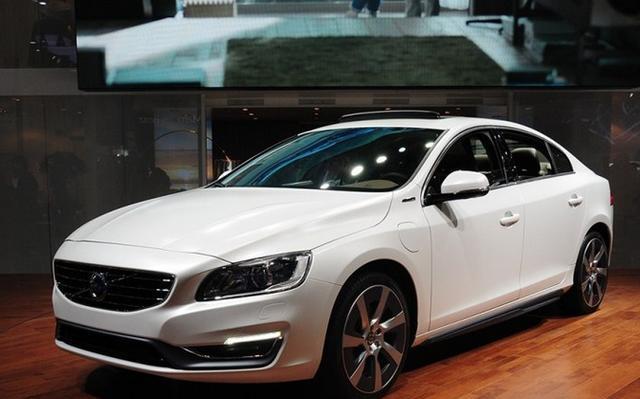 标配启停主动刹车, 22万要买迈腾帕萨特, 为何不看看这款豪华车