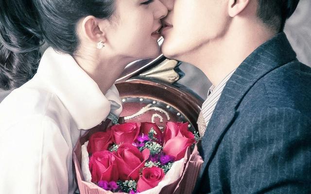 陈伟霆宋茜屡次公开虐狗 网友:这绝对不是巧合