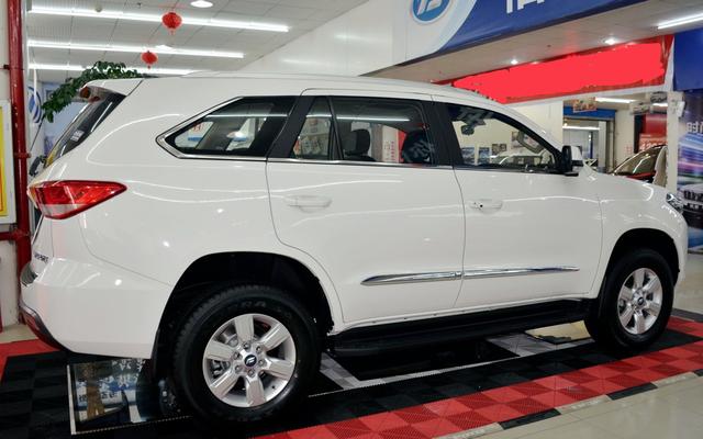 最良心硬派SUV,比普拉多霸气,非承载车身配四驱,顶配不足15万