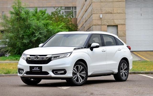 唯一有实力打压汉兰达的车, 稳定性强悍, 整体品质操控远超汉兰达