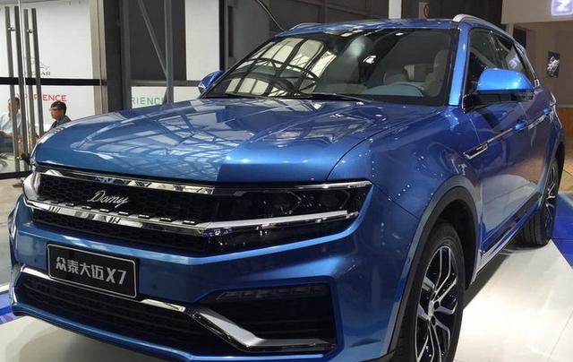 这车9万起售带全景天窗, 2850轴距外观大气, 还有木纹内饰!