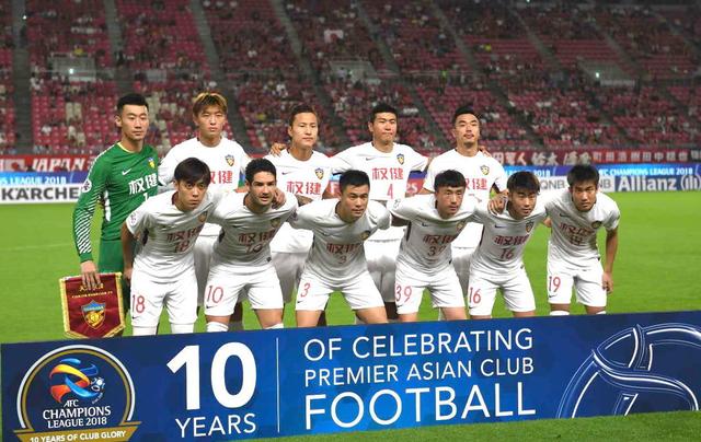 广州恒大vs上海上港!今晚足球比赛直播表