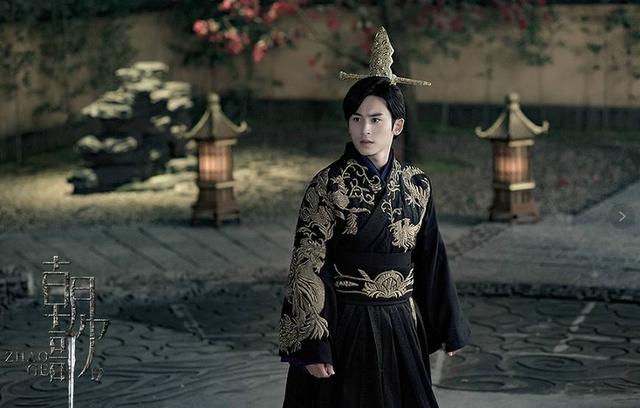 《芸汐传》还在热播，张哲瀚新剧又来袭，这次的女主是狐妖