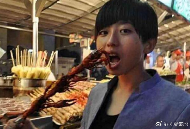 林彦俊工作室独立，丑照曝光，原来还是没有蔡徐坤的丑照霸气!