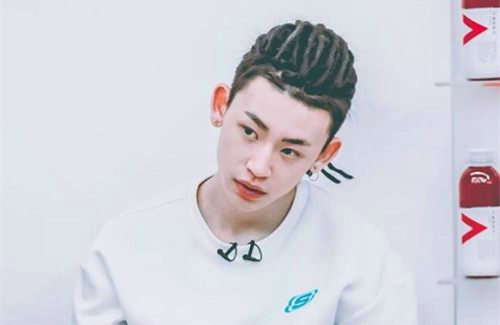 网友眼中的百分九颜值排行,范丞丞第6,蔡徐坤