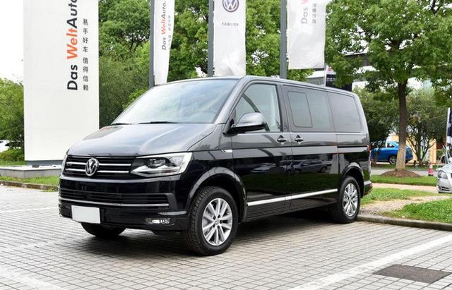 比埃尔法便宜30W？能打麻将能飙车，大众这款车神了！