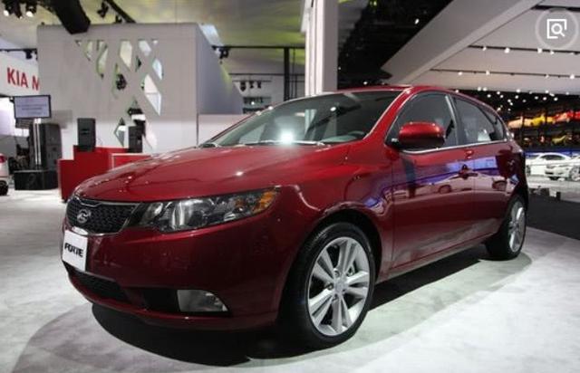 新款直降2万却卖不动了，4毛油耗比速腾帅气，目前只卖7万！