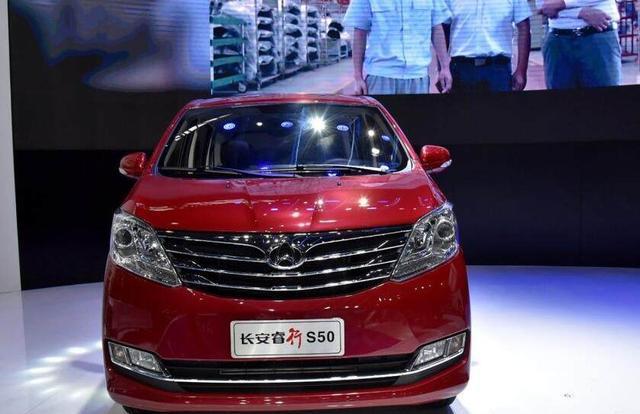 只卖4.9万, 性价比完胜宝骏730, 还比宏光更有面子!