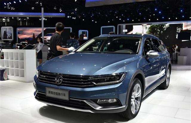 二十几万的旅行车，拉人载货优等生，但要怼穿SUV，想太多