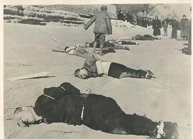 实拍抗战期间处决汉奸的行刑照片