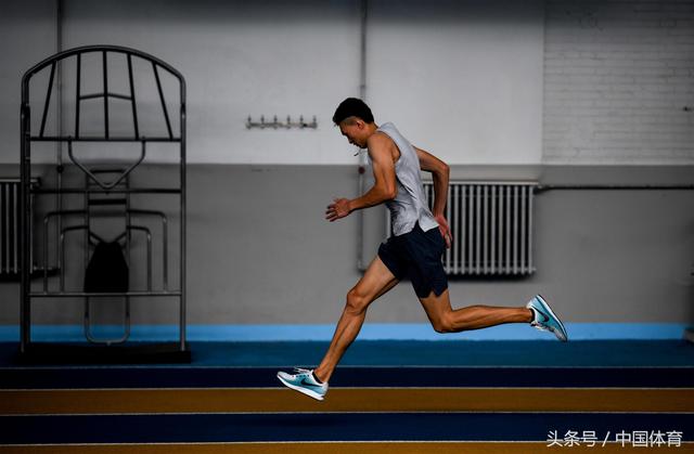 备战雅加达亚运会中国田径队男子跳远运动员积