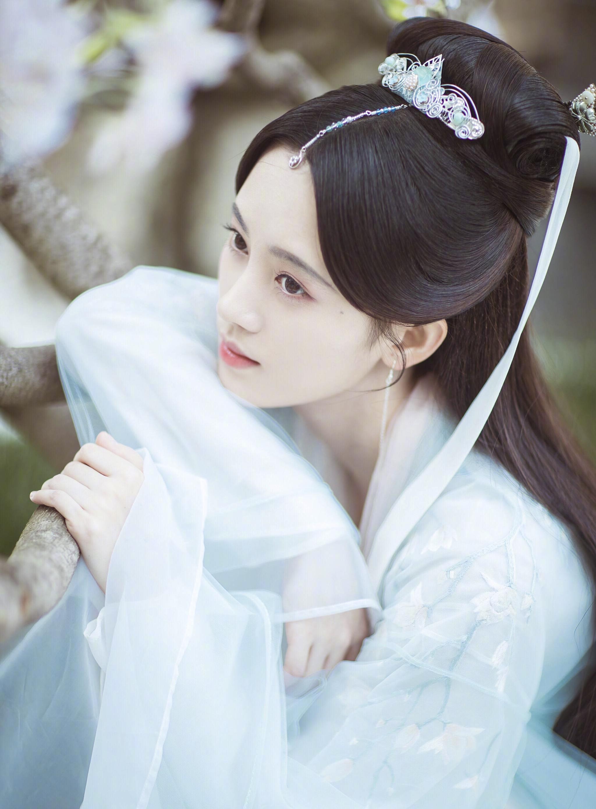 《新白娘子传奇》鞠婧祎造型,“四千年美女”不仅是白夸的