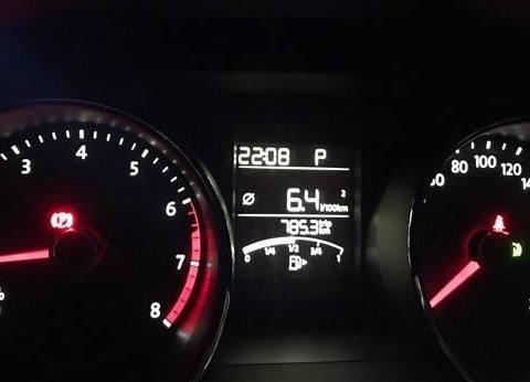 聪明人从不买日产轩逸，现在流行买这部，好开又大气！