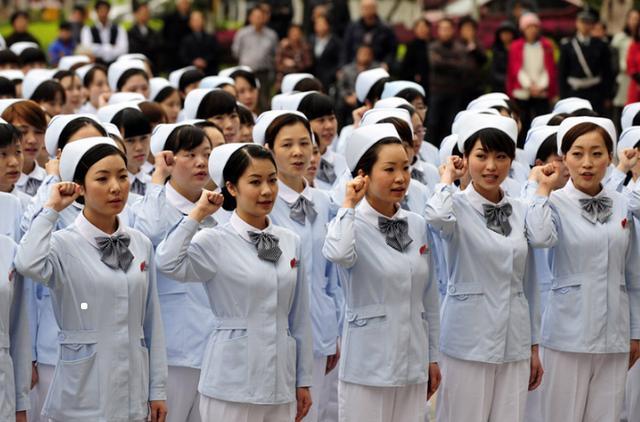 大医院的护士一个月的工资有多少呢?揭开真实