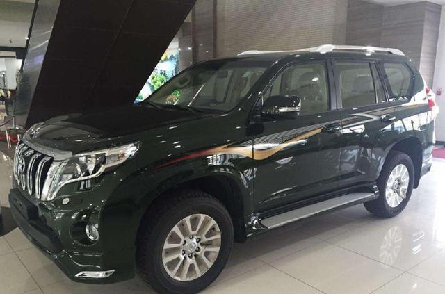 朋友攒了十年钱怒买普拉多2700，买完后看到这款车就后悔了！