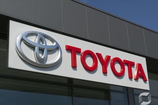 你们这些歪果仁, 爷爷给你钱, 你们就要尊重我们!