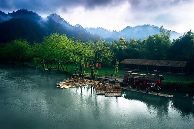 暑假穷游十大暑假景点