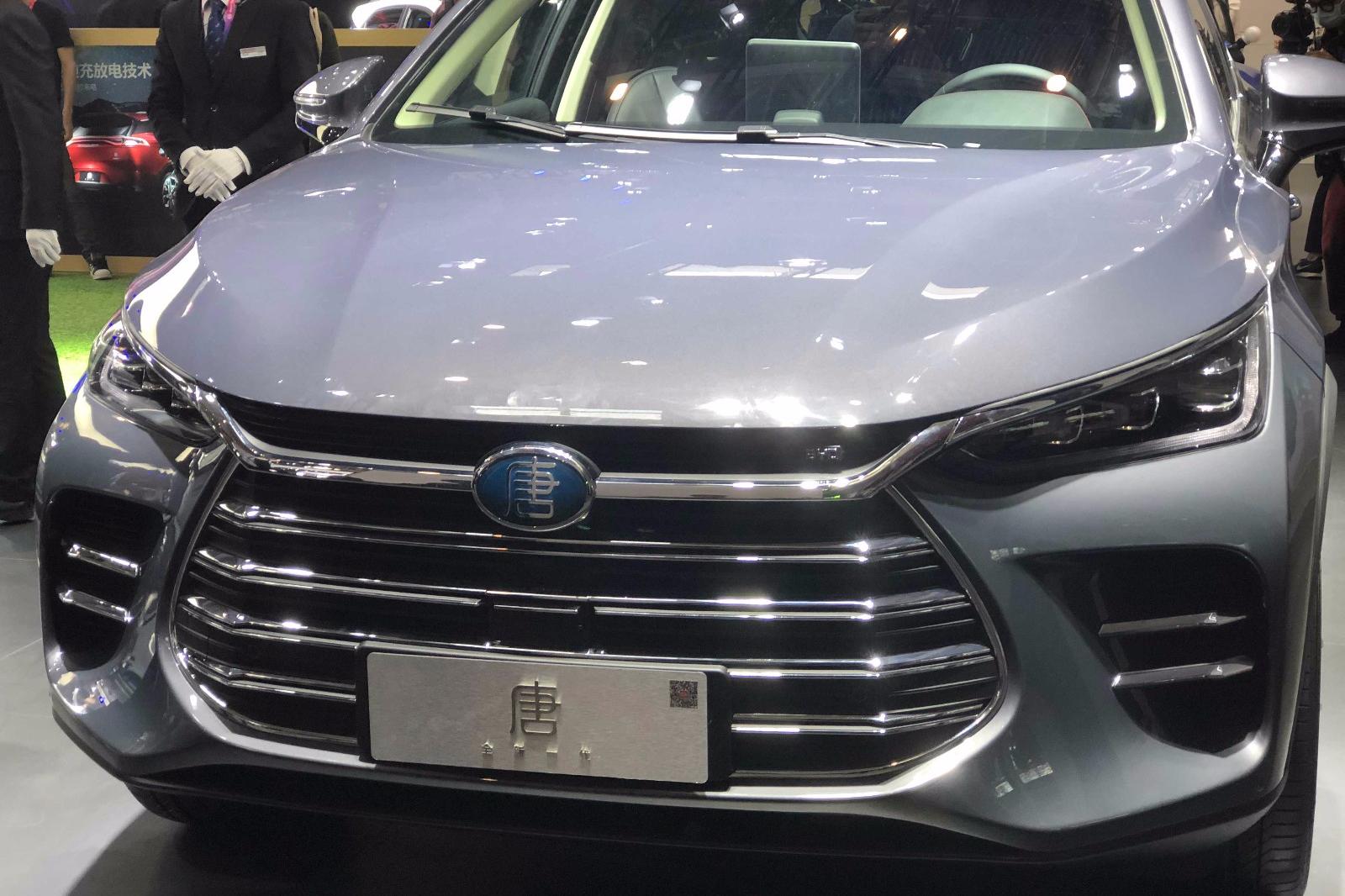 vv7和P8最强对手之一，全新比亚迪唐燃油/插电版亮相