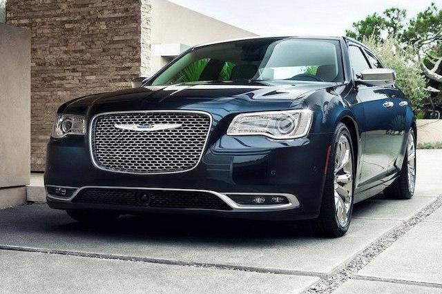 买这款车的很少，但造型值100万，甩奥迪A6几条街，只卖30多万！