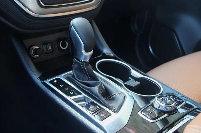 最悲惨的豪华车，上市8个月仅卖2万辆，今降3万月销还不足一千！