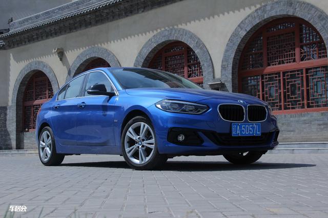 试驾宝马1系118i：9种组合的驾驶模式你确定不了解一下？