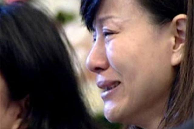 80年代当红歌星，遭遇女儿自杀、儿子车祸，今57岁开宝马成这般！