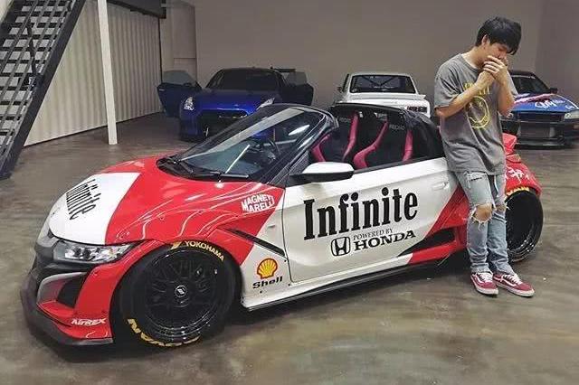 全村人都知道你是个烟民，车友将奔驰C63披上乐富门涂装！