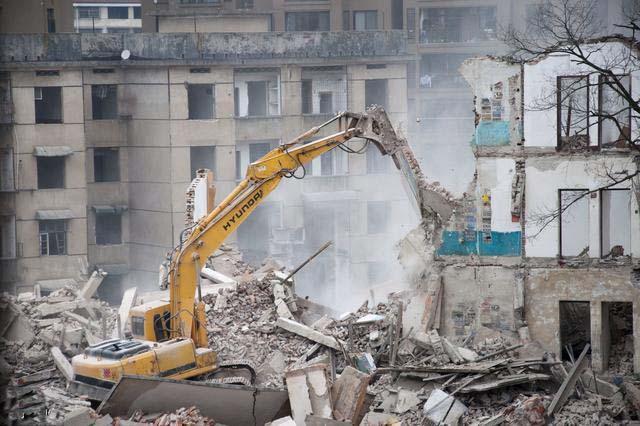 满足以下条件房屋才可以强拆,否则强拆就是违