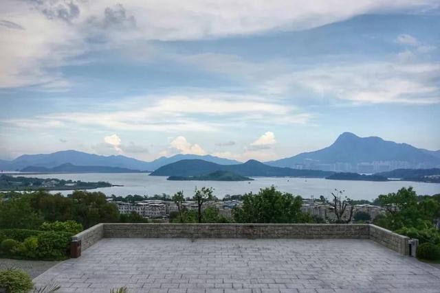 李嘉诚花 26 亿建的慈山寺，到底有多美？