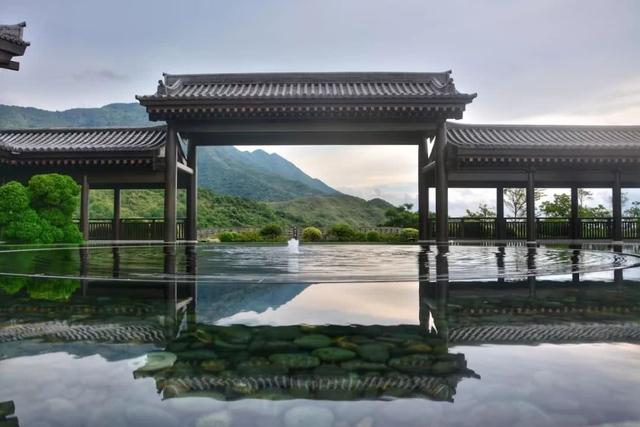 李嘉诚花 26 亿建的慈山寺，到底有多美？