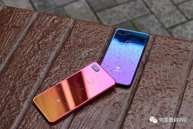 小米8青春版贴近成本价,采用跟华为P20同样
