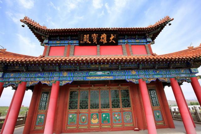北京有一个学霸寺庙，里面的和尚不仅有北大研究生，还有清华博士