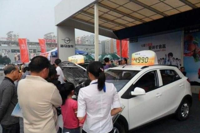 买车“怪象”，销售最爱接待穷人？内行人说的一针见血