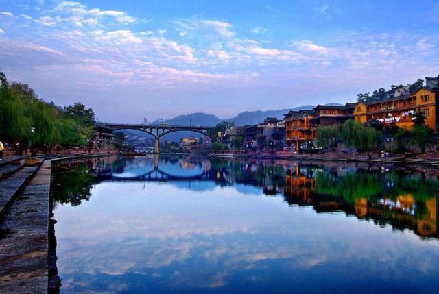 暑假穷游十大暑假景点