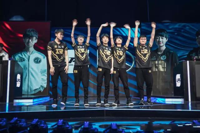 LOL:电竞俱乐部是怎样赚钱的?LPL赛区的俱乐