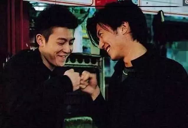 明星不堪回首的合影，宋小宝尴尬至极，网友:张艺谋太好玩了!