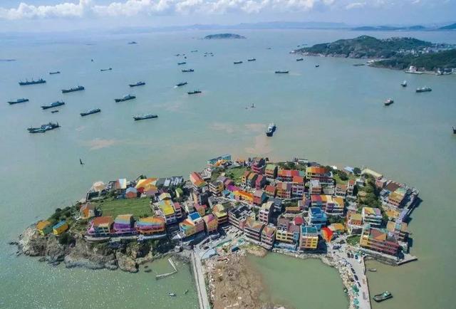 台州石塘小箬村旅游攻略:国内就有“五渔村”，打卡网红彩虹地!