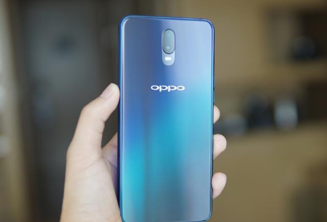 魅族16极光蓝对比OPPO R17流光蓝:颜值高下