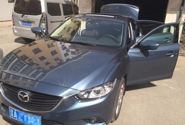 它，外观无可挑剔，内饰档次较低，操作无懈可击