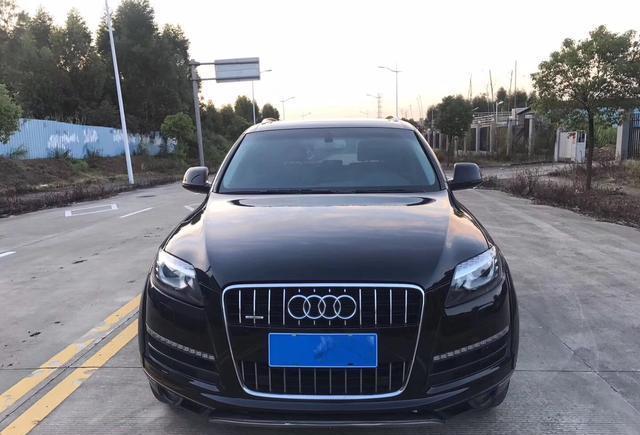 奥迪Q7, 如今售价20几万, 车主: 舒适不失越野性能