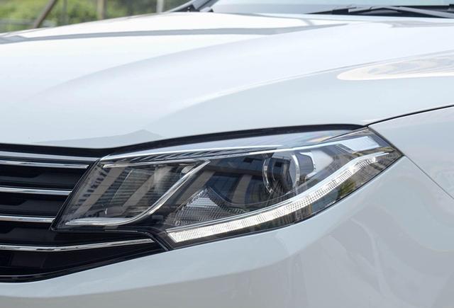 东风最争气的轿车, 终身免费保养, 比朗逸大一圈, 却比它便宜3万