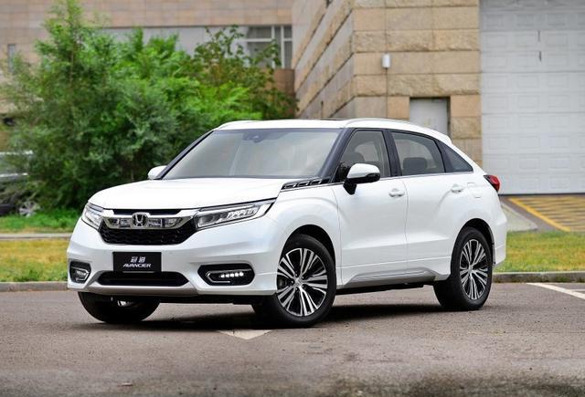 这车长4米8, 2.0T+9AT, 豪华完胜途观L比肩宝马, 销量力压汉兰达