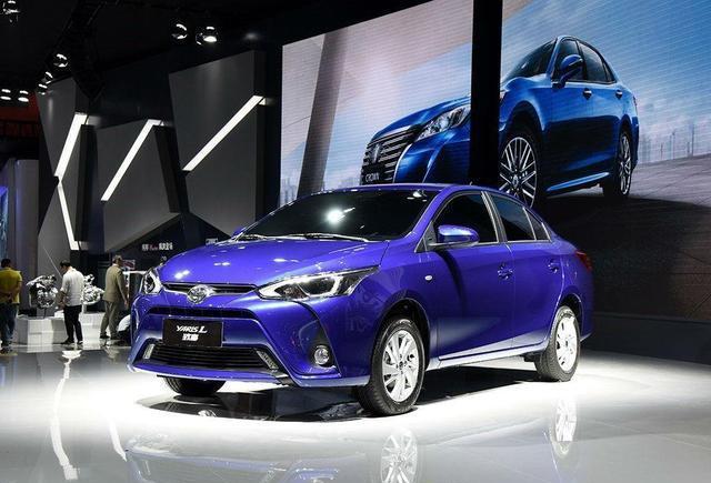 丰田整了一款小版凯美瑞, 6.98万起售