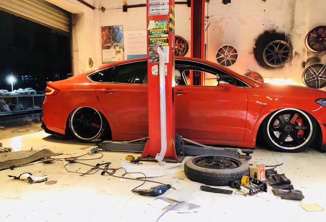 心血力作 福特蒙迪欧改装车以极致的视觉效果示人