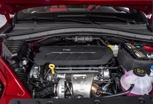 竞争对手瞄准昂科威、CR-V,名爵HS到底有何实力?