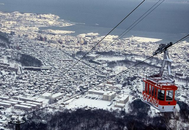 好像缓缓地传遍了整个雪原—这个片段就拍摄于小樽的天狗山